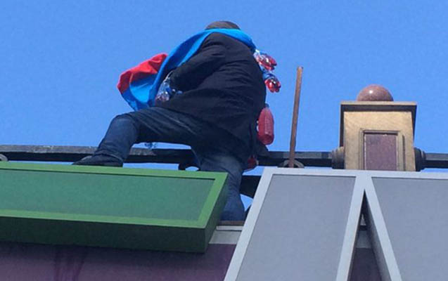 Nazirlikdən özünü öldürmək istəyən sahibkarla bağlı