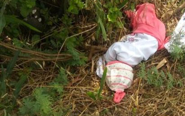 Beş günlük körpəni yolun kənarına atdılar