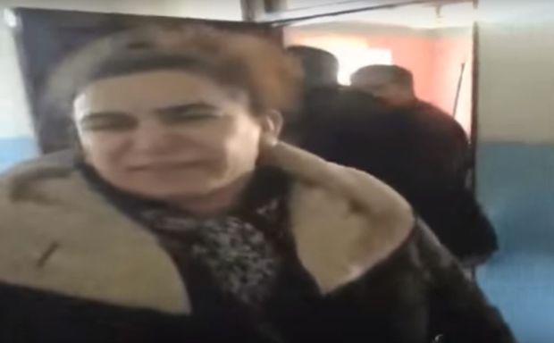 Nazirlik müəllimi sillələyən direktoru cəzlandıracaq