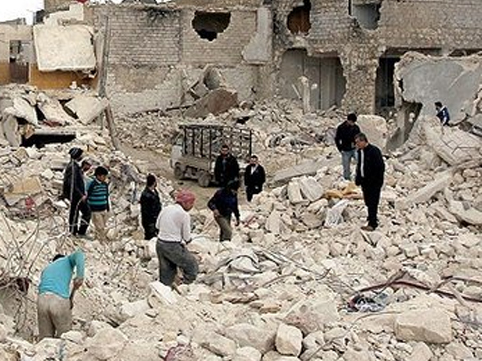 İnsanların başına bomba yağdı: