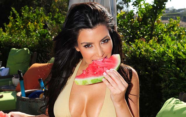 “Böyük sinəmə nifrət edirəm...”