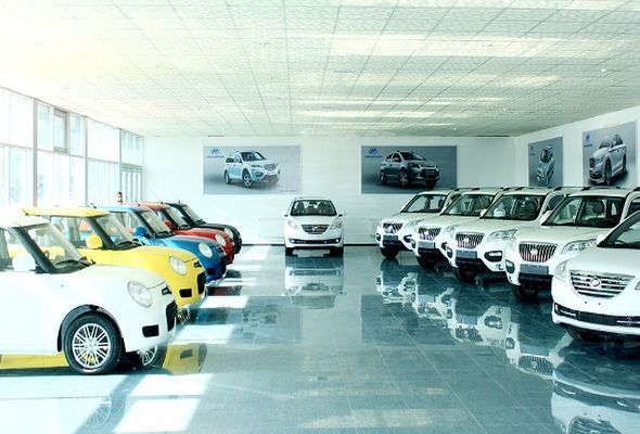 Azərbaycanda nazir Naz-Lifan aldı