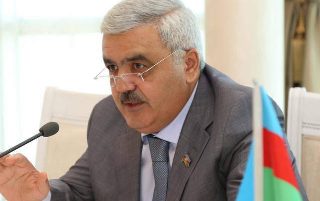 Rövnəq Abdullayev Türkiyəyə gedib