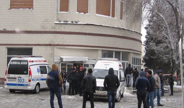 Bakıda univermaq çökdü