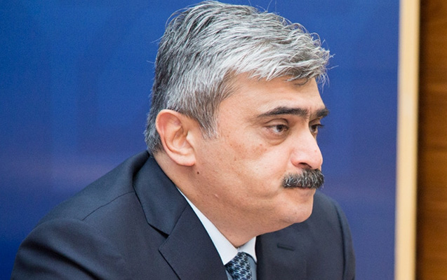 Nazirin söz atdığı ekspertlərdən