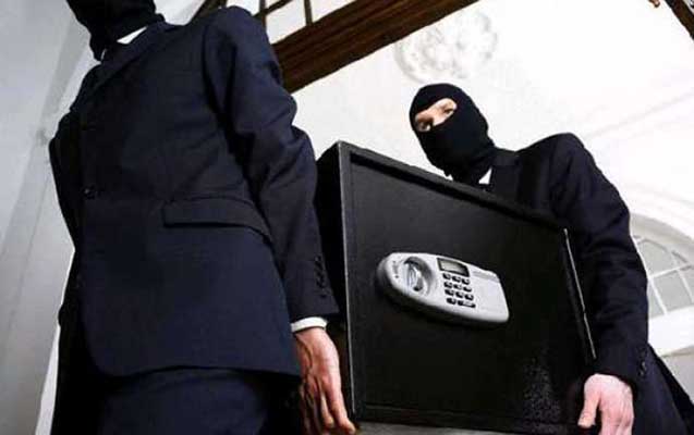 Azərbaycanda universitetdən seyf oğurlandı