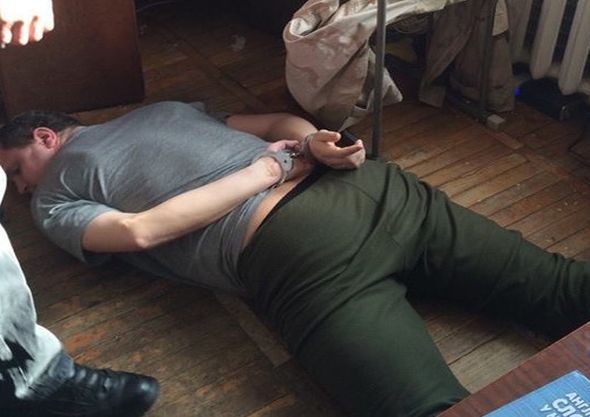 Adam öldürdüyü üçün axtarışda olan