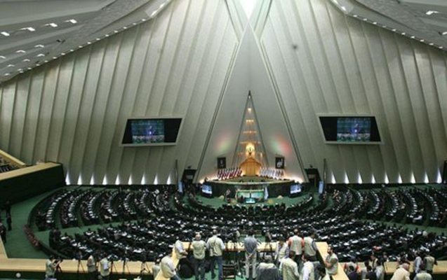 İranda parlament namizədlərinin tərəfdarları dava etdi