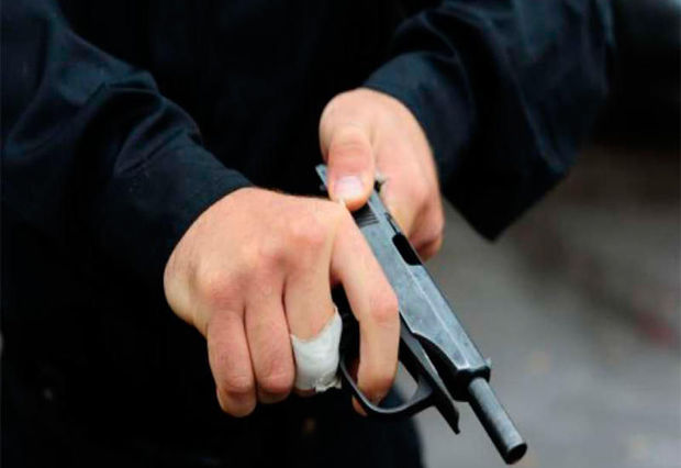 Kanada məktəbində atışma