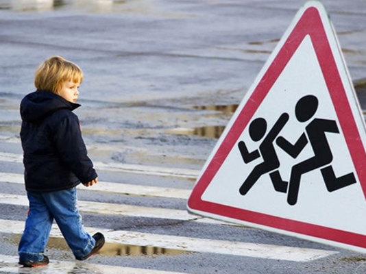 3 yaşlı uşaq dəhşətli hadisənin qurbanı oldu