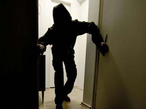 Sumqayıtda gənc oğlan xalasını qarət etdi