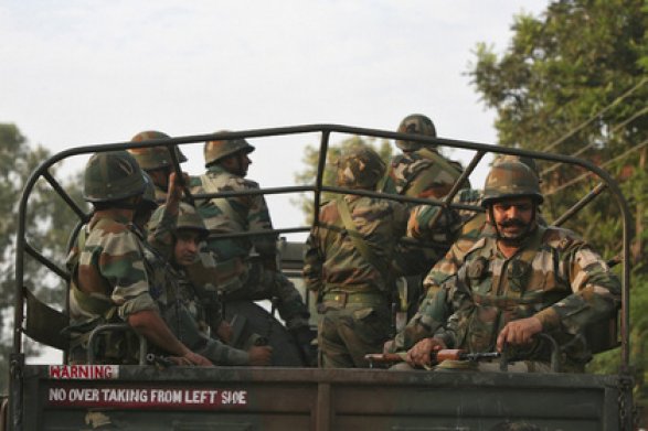 Universitetə hücum edildi