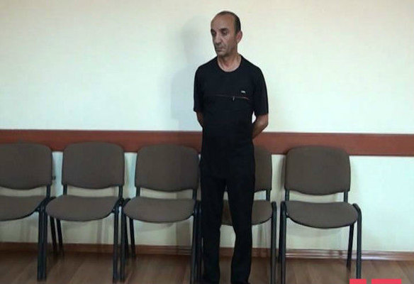 Gəncədə dayı bacısı oğlunun evini yarıb