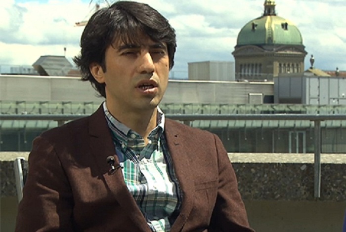 Emin Hüseynovun məhkəmə `oyunu`