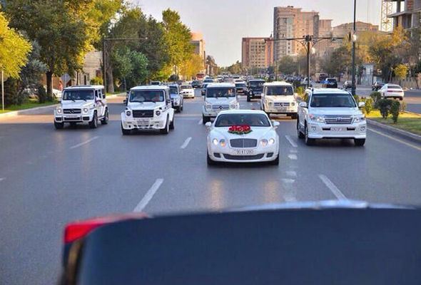 Dəbdəbəli toylar ləğv olunsun