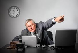 Azərbaycanda daha bir məmur