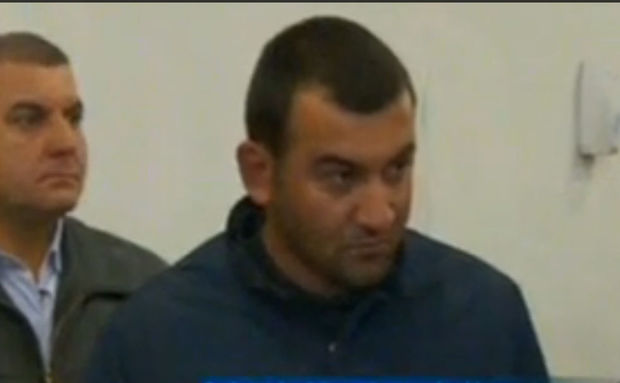 Falçını yazdığı duaya görə öldürən şəxsin məhkəməsi başladı