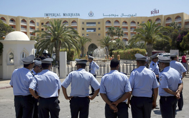 Terror aktları Tunisdə turizmə ziyan vurdu