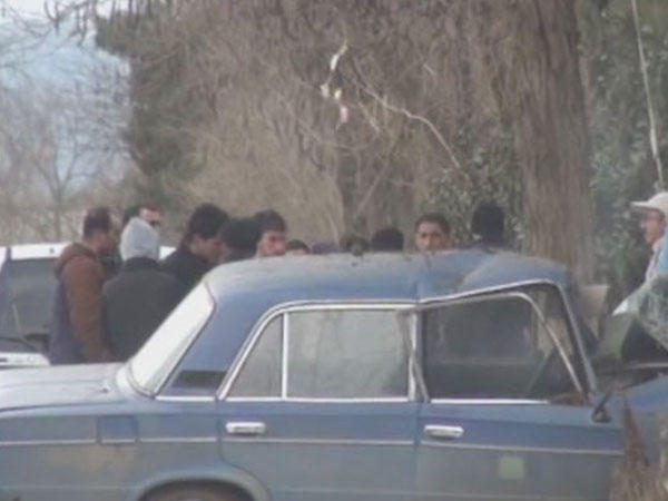 Cəlilabadda yeniyetmə maşını çırpdı, yandırdı