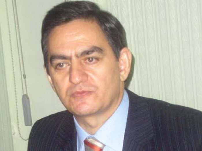 `Əli Kərimli, sən kimsən?`