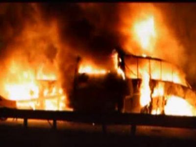 Şəmkirdə sərnişin mikroavtobusu yandı