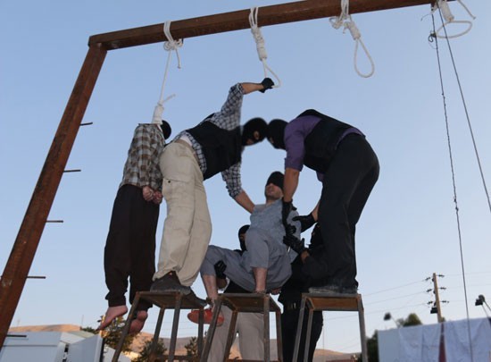 İranda 5 kürd edam edildi