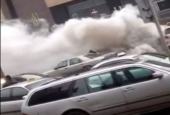 Bakıda avtomobil yanır