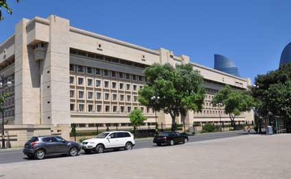 MTN akademiyasında kütləvi qovulma