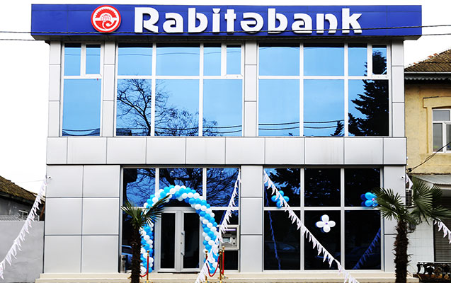 Bank rəhbərinin müavini istefa verdi