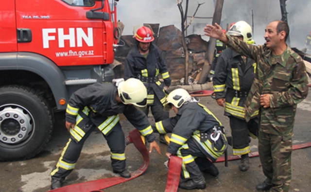 Azərbaycanda zavodda partlayış