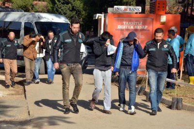 Cinsi orqanına narkotik maddə yerləşdirərkən