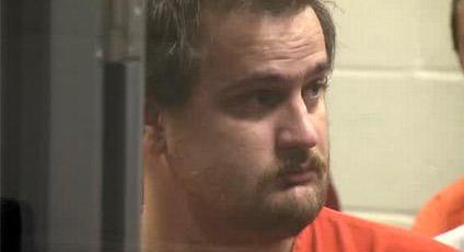 ŞOK HADİSƏ:  123 kiloluq ata, 6 yaşlı oğlunun üstünə oturub