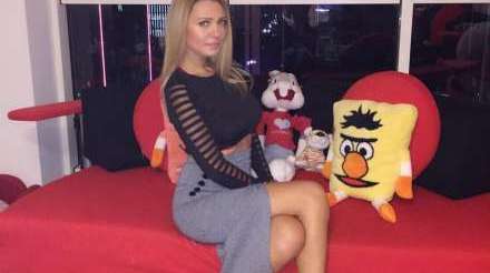 Döyülən rektor qızı Azərbaycanı tərk edib