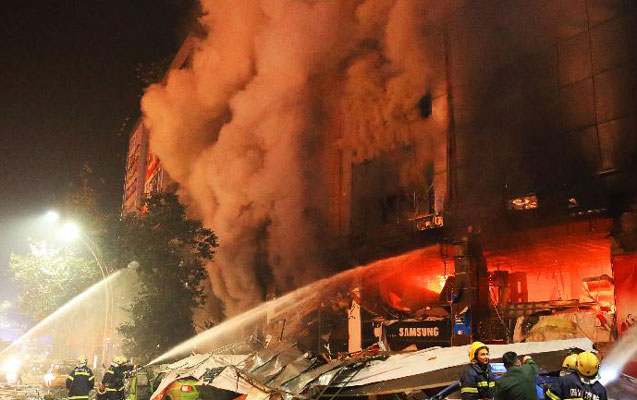 Rusiyanın ticarət mərkəzində yanğın