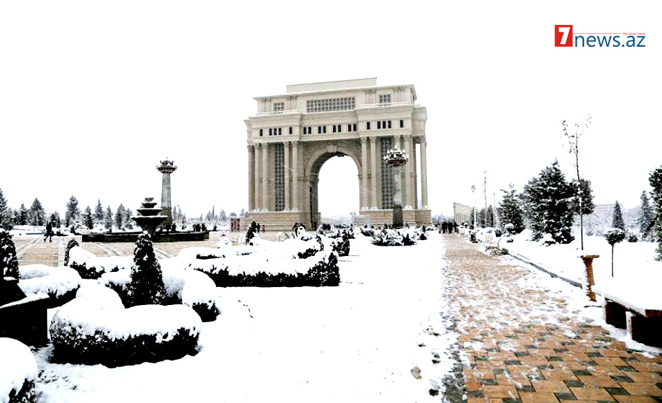 Gəncəlilər Yeni ili Qar ilə qarşıladılar