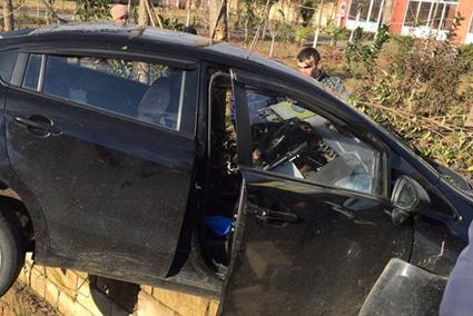 Satılıq maşına çırpılan “Toyota” havada qaldı