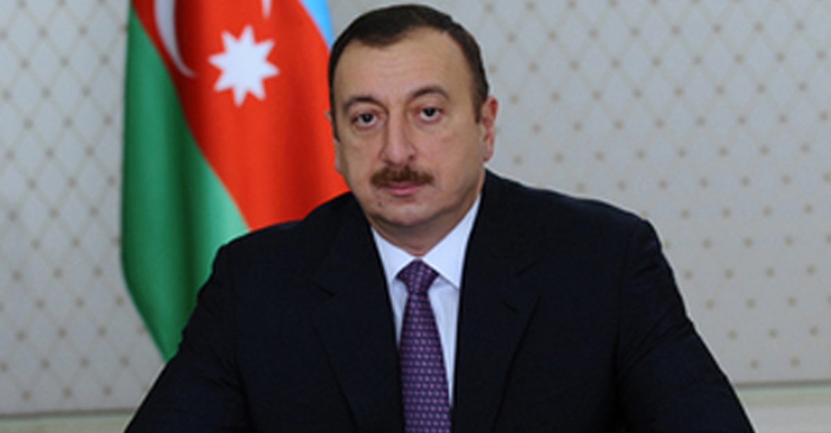 İlham Əliyev Nazarbayevə zəng etdi