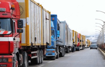 Bakı-Aktau arasında TIR böhranı həll edildi