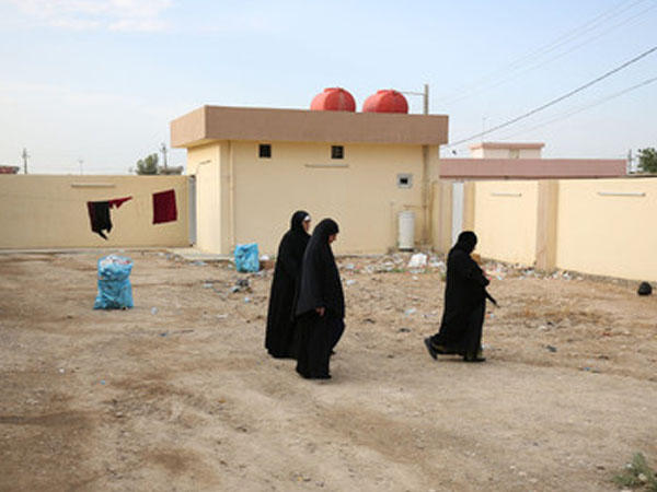 İŞİD 837 qadını edam edib