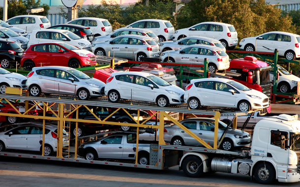 Maşın idxalı 5 dəfə azalıb