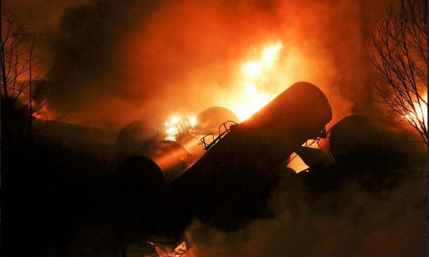 Azərbaycanda neft daşıyan qatarda