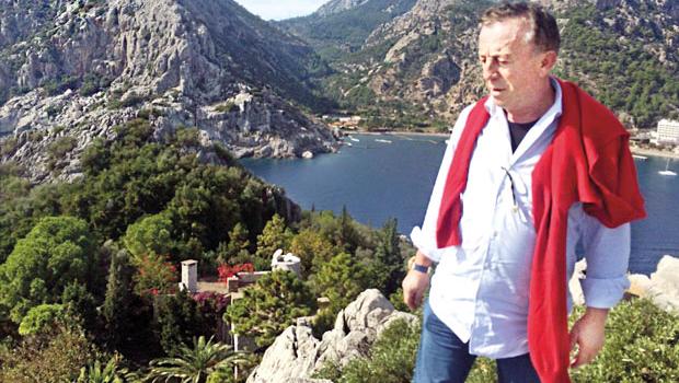 Məşhur iş adamı ada aldı