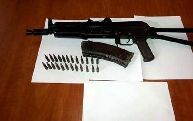 Bakıdakı məktəbdə çoxlu silah tapıldı