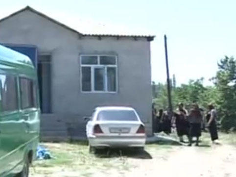 Qaynata 4 uşaq anası olan gəlinini öldürdü