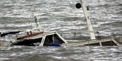 Türkiyə sahillərində qaçqınları daşıyan daha bir gəmi batdı