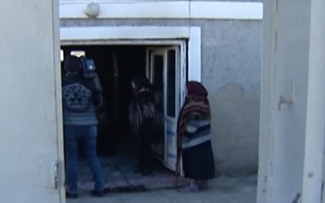 Borclu borc verənin evini yandırmaq istədi