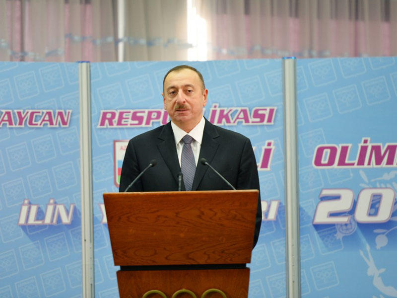 Prezident İlham Əliyev manatdan danışdı