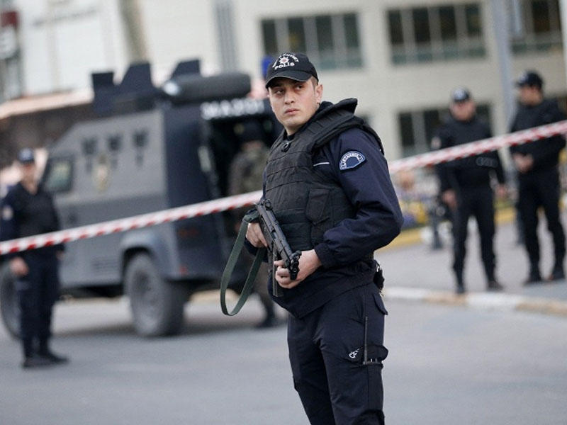 Türkiyədə polis məntəqəsinə hücum