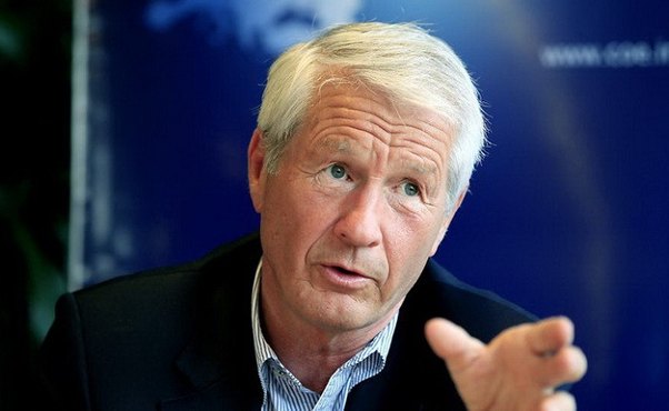 Yaqland Sarkisyana xəbərdarlıq etdi