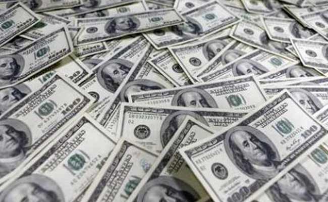 Azərbaycanda dollar 1.5 manat oldu